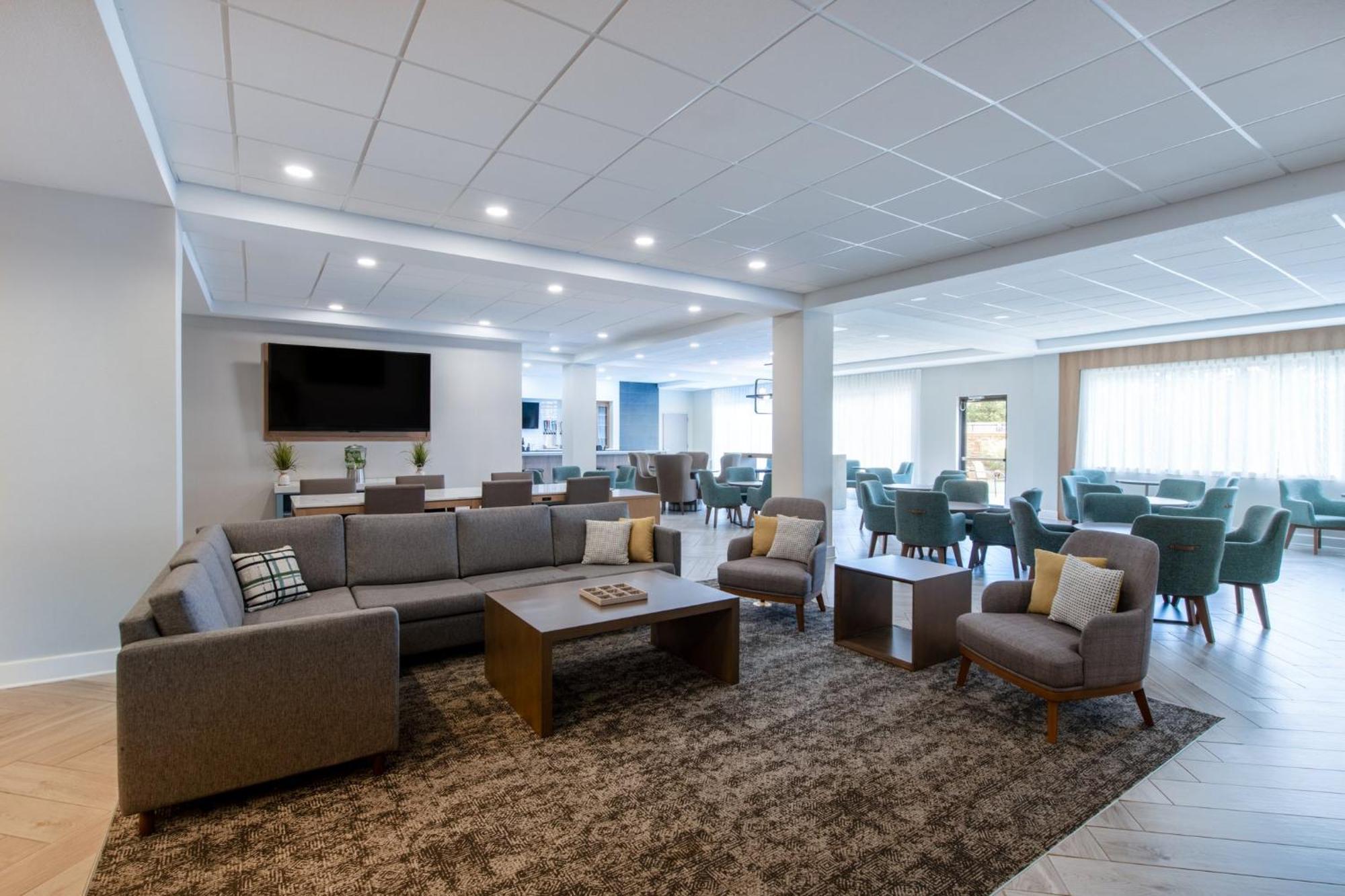 Staybridge Suites Atlanta Airport College Park Exterior photo